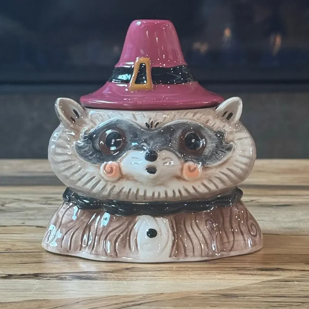 Johanna Parker Raccoon Pilgrim Hat Candy Canister Jar Fall Thanksgiving HTF 5”H